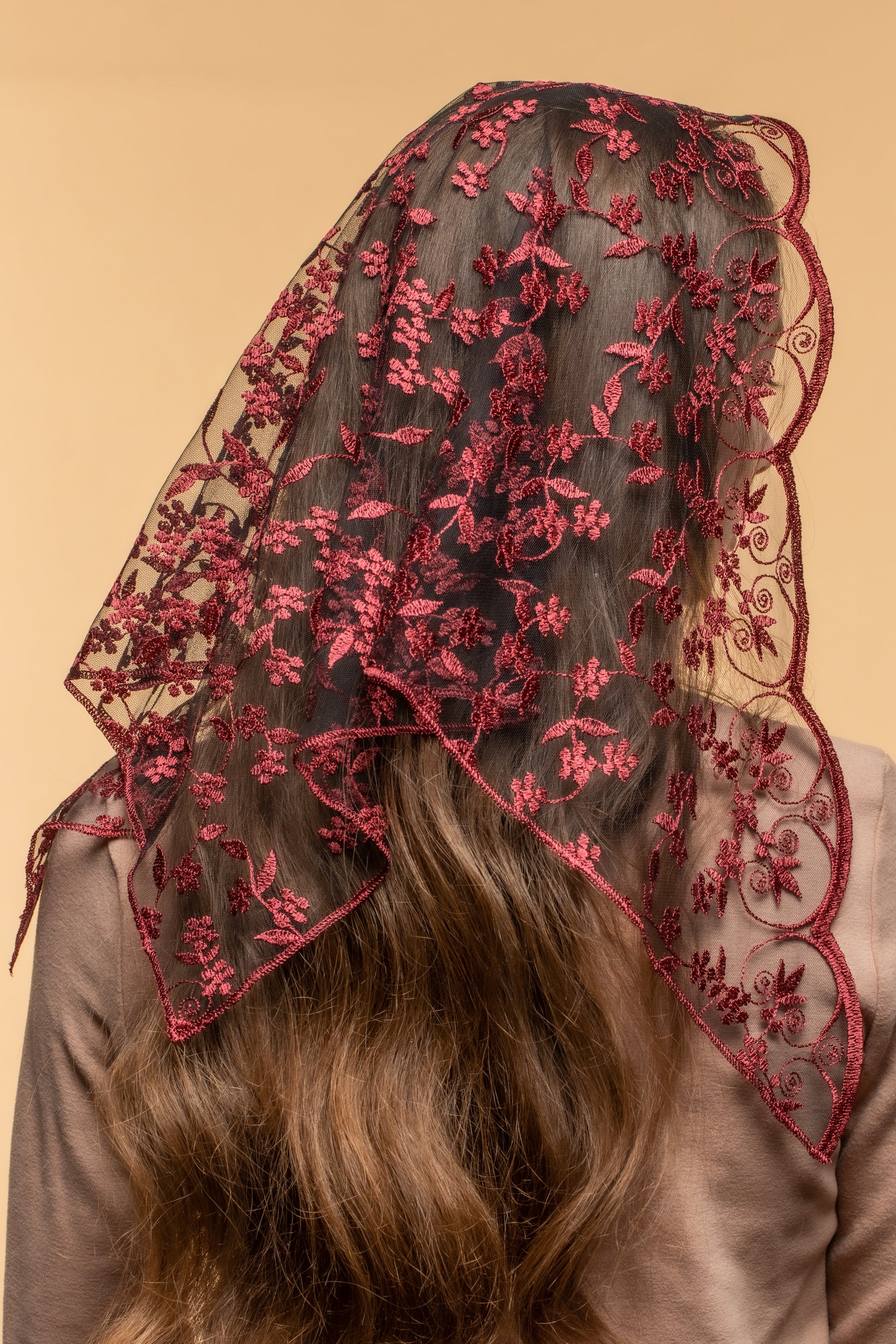 NEW!! Triangle burgundy veil - MariaVeils