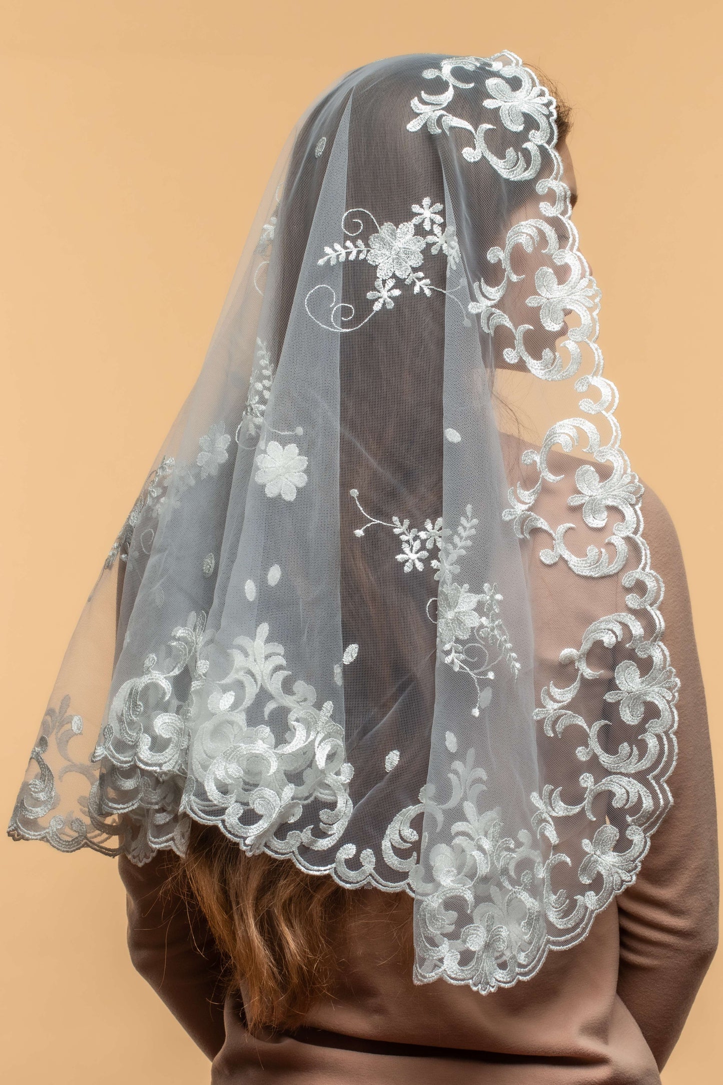 Lace chapel veil with floral design - MariaVeils