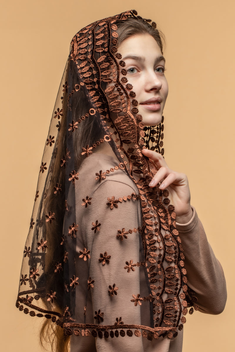 Long lace Catholic Mantilla - MariaVeils