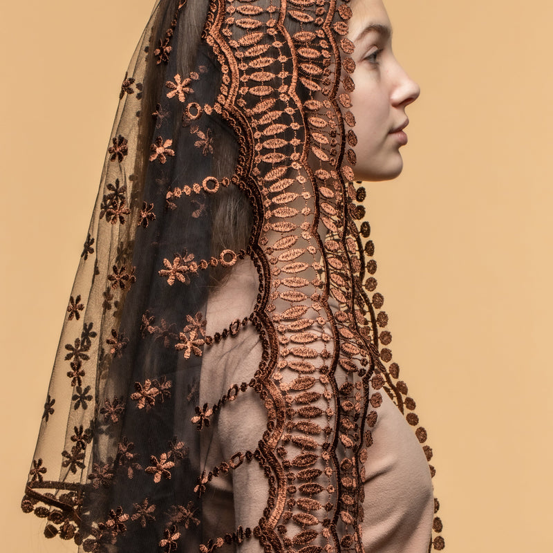 Long lace Catholic Mantilla - MariaVeils