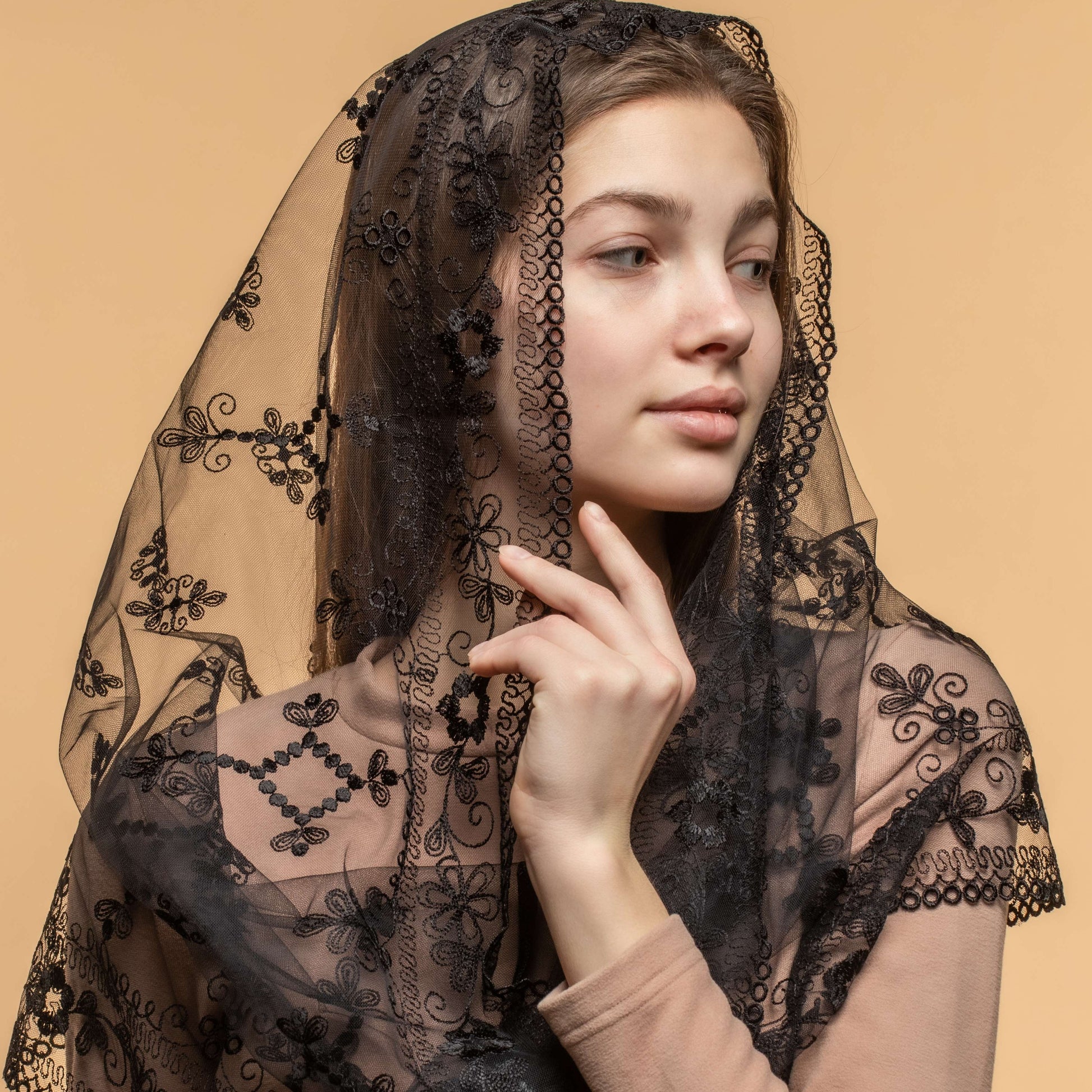 Infinity veil with floral embroidery - MariaVeils