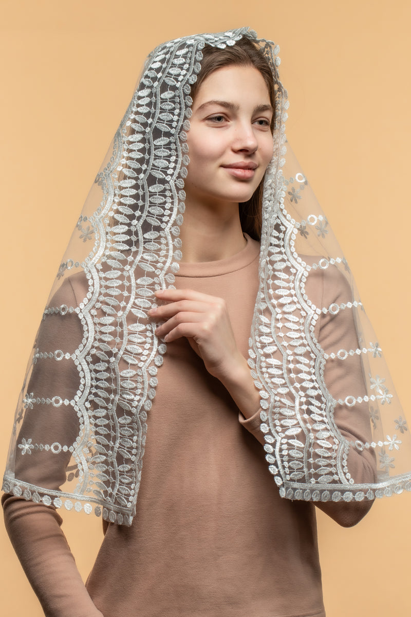 Traditional Catholic white  lace veil - MariaVeils