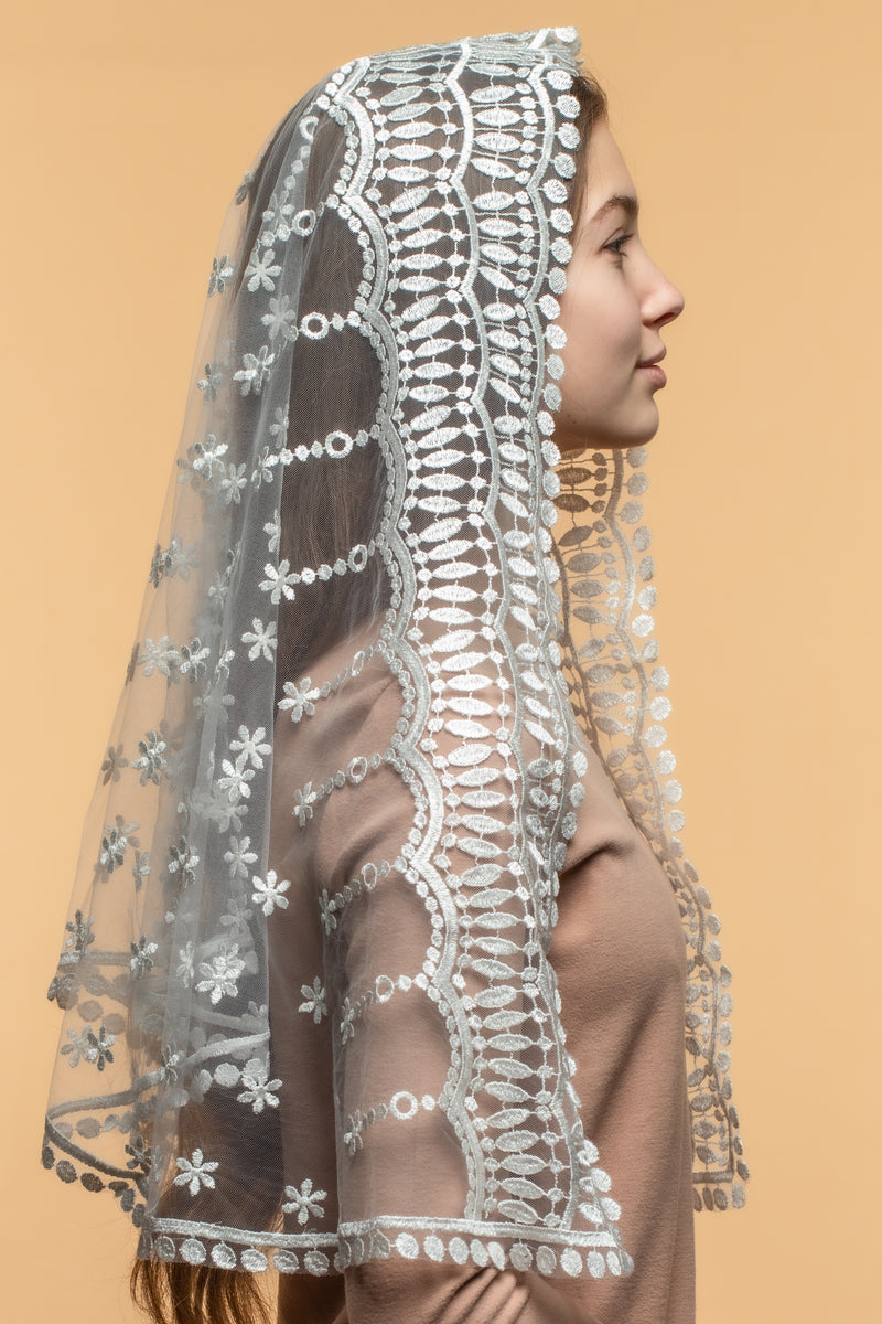 Traditional Catholic white  lace veil - MariaVeils