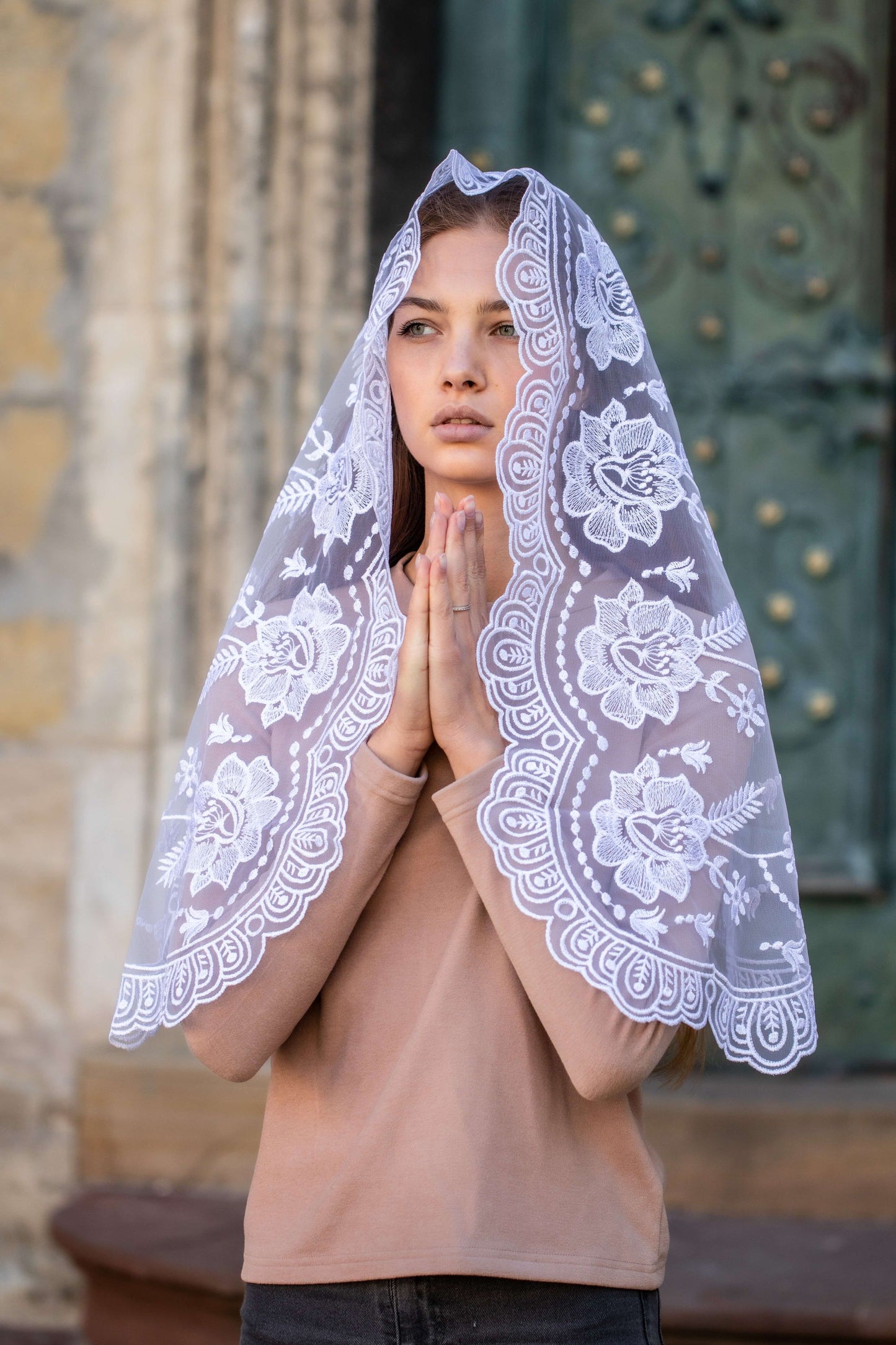 Long White Mantilla - MariaVeils
