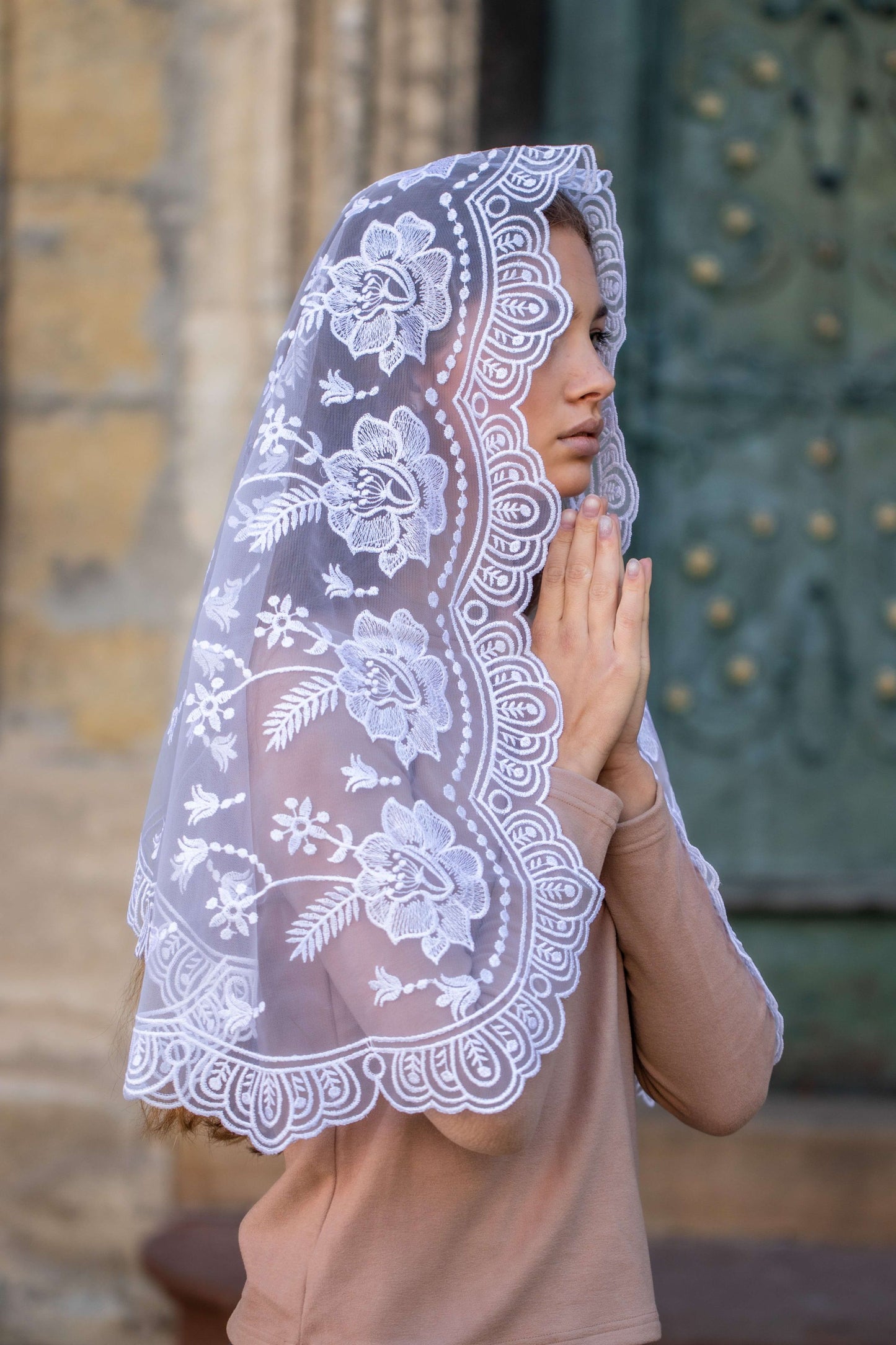 Long White Mantilla - MariaVeils