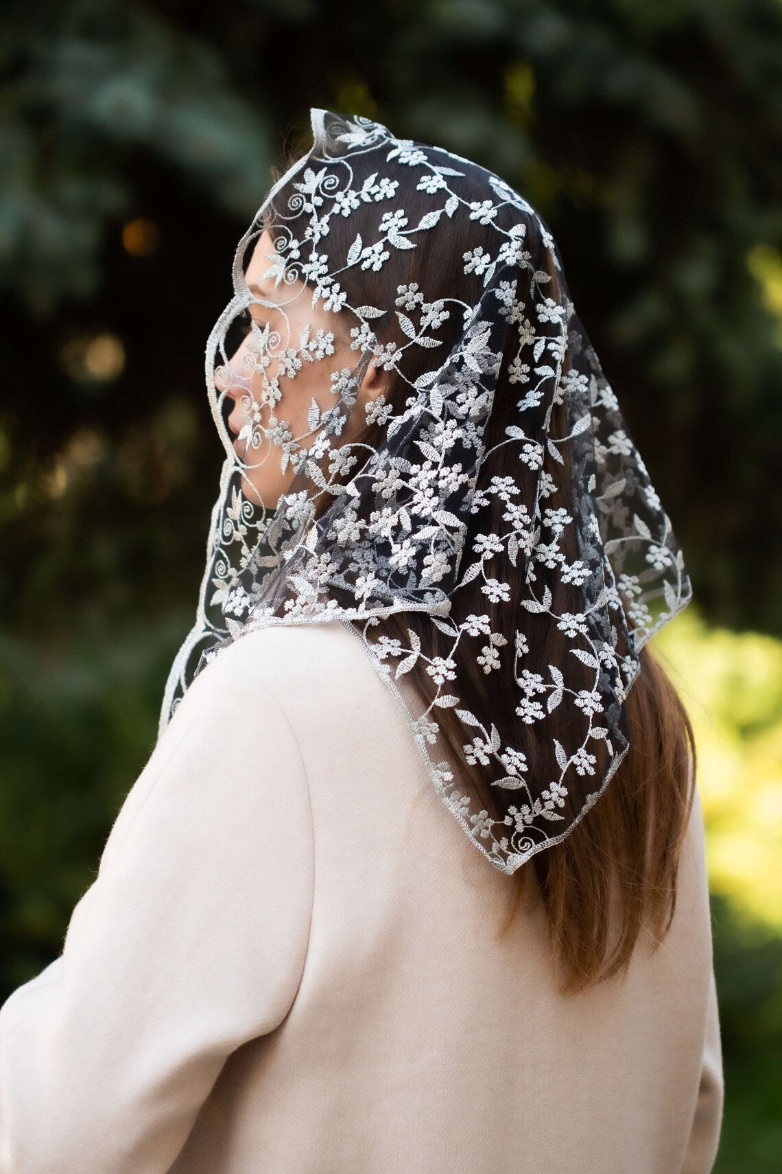 NEW! Triangle grey veil with flowers - MariaVeils