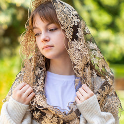 NEW! Floral infinity mantilla - MariaVeils