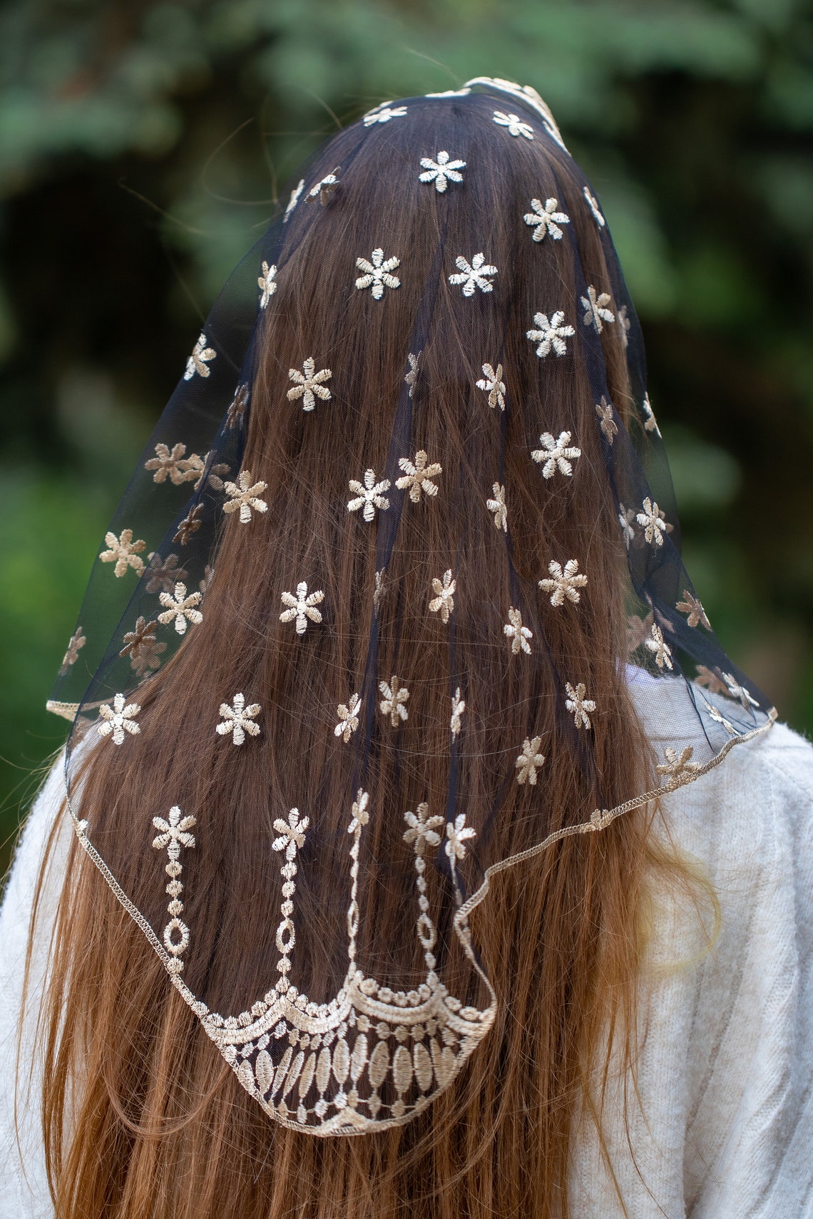 Gold triangle veil - MariaVeils