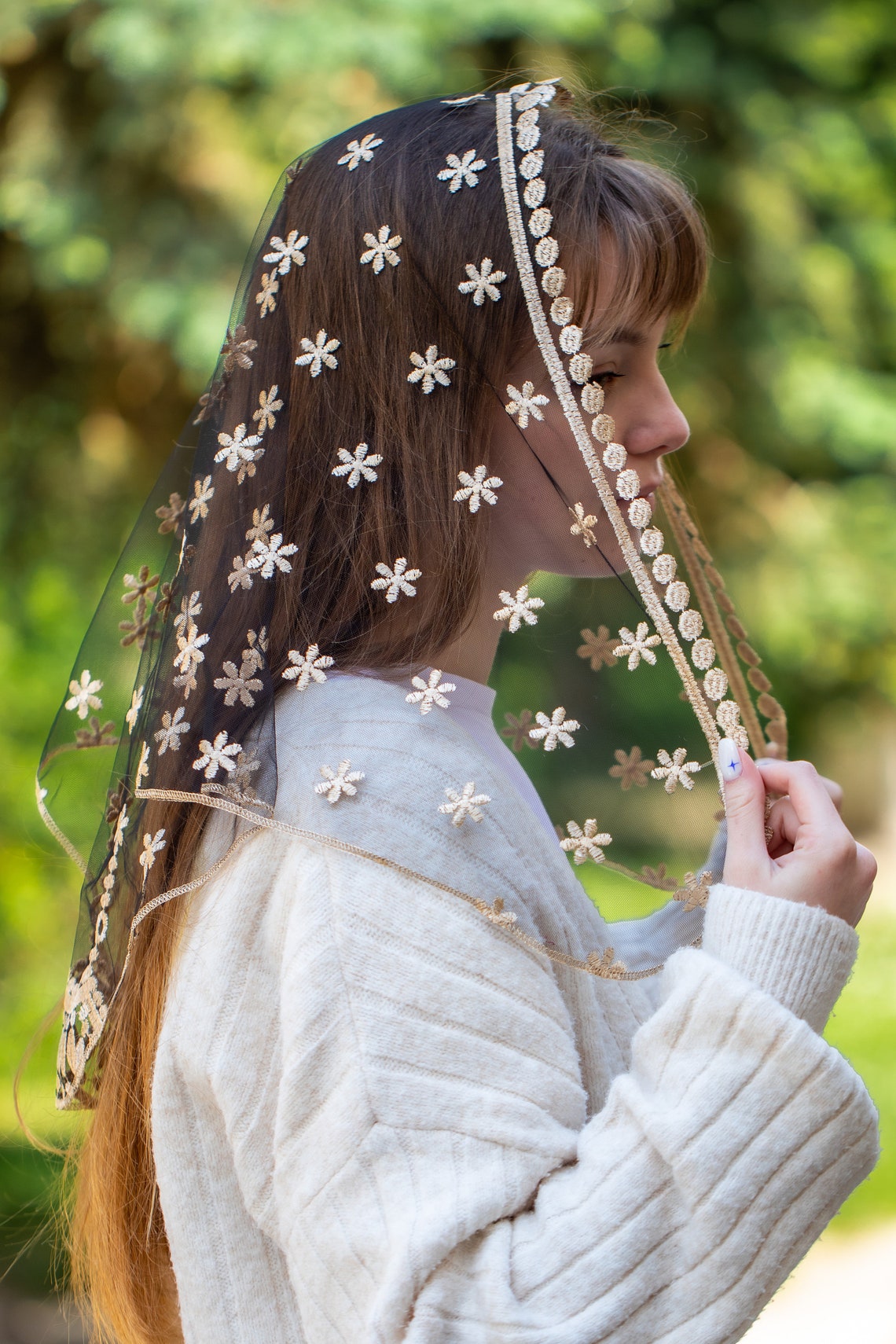 Gold triangle veil - MariaVeils