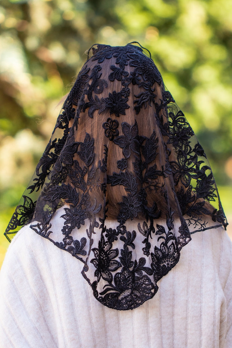 NEW!! Triangle black veil - MariaVeils
