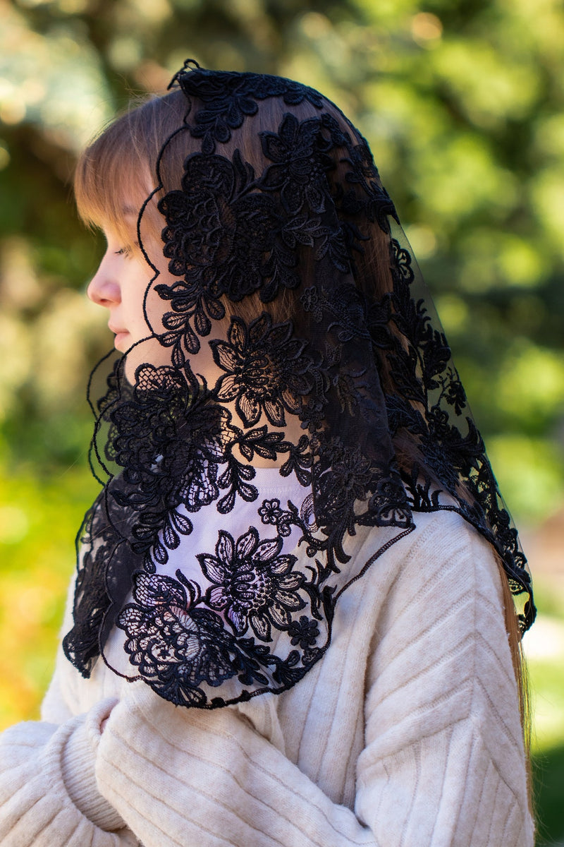 NEW!! Triangle black veil - MariaVeils