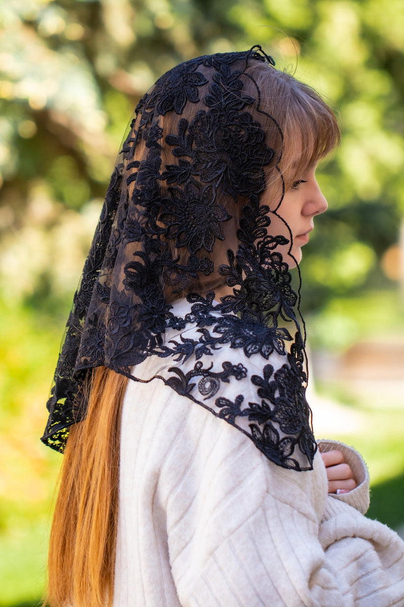 NEW!! Triangle black veil - MariaVeils