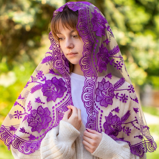 Long lace mantilla in purple color - MariaVeils