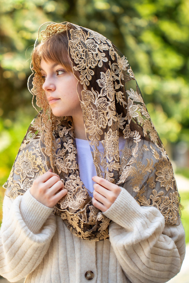 NEW! Floral infinity mantilla - MariaVeils
