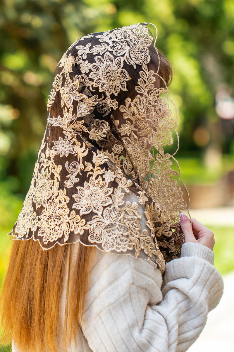 NEW! Floral infinity mantilla - MariaVeils
