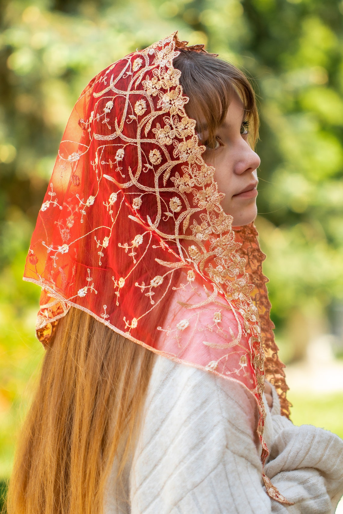 NEW! Gold triangle veil - MariaVeils