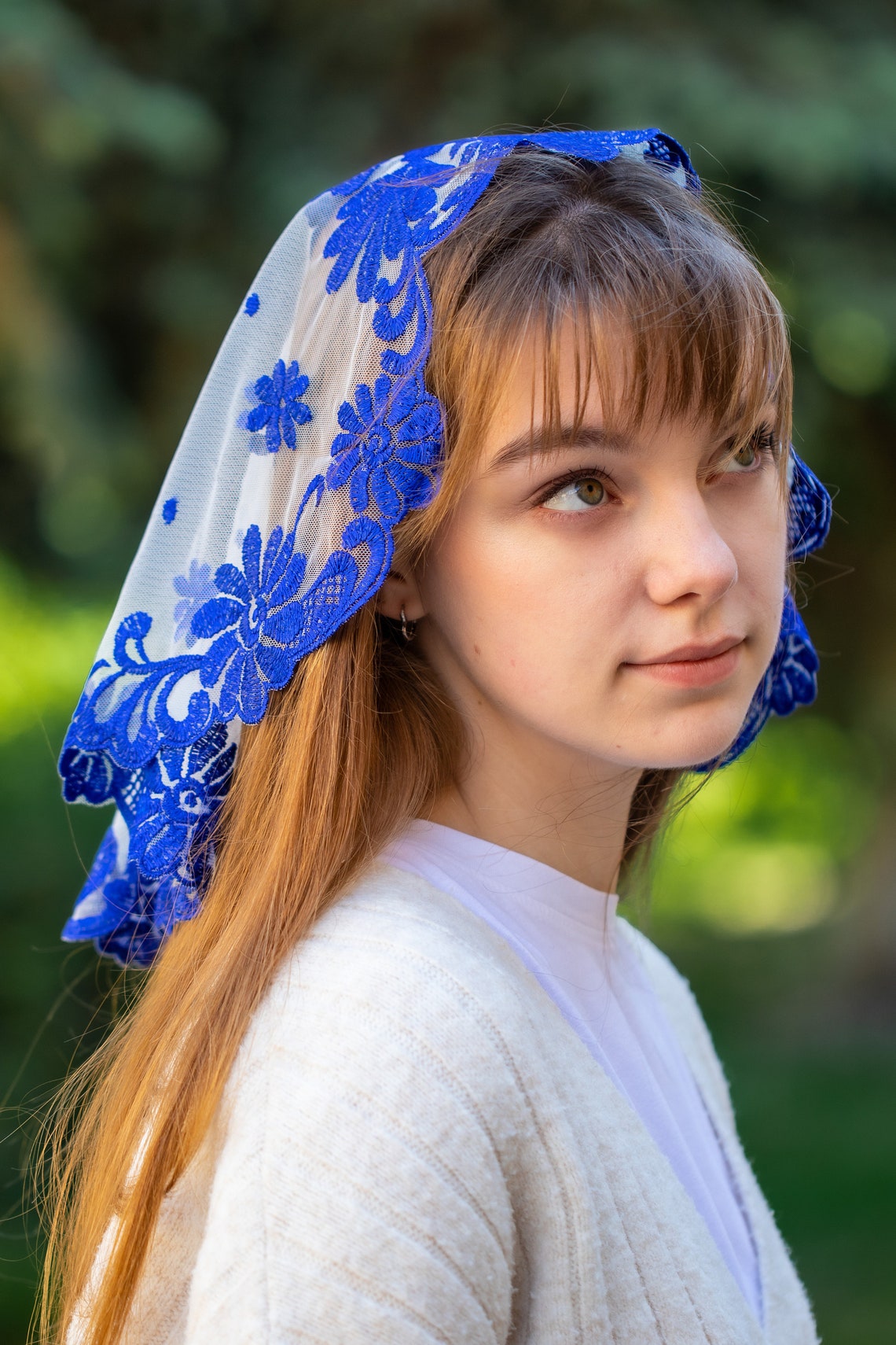 Short floral veil - MariaVeils