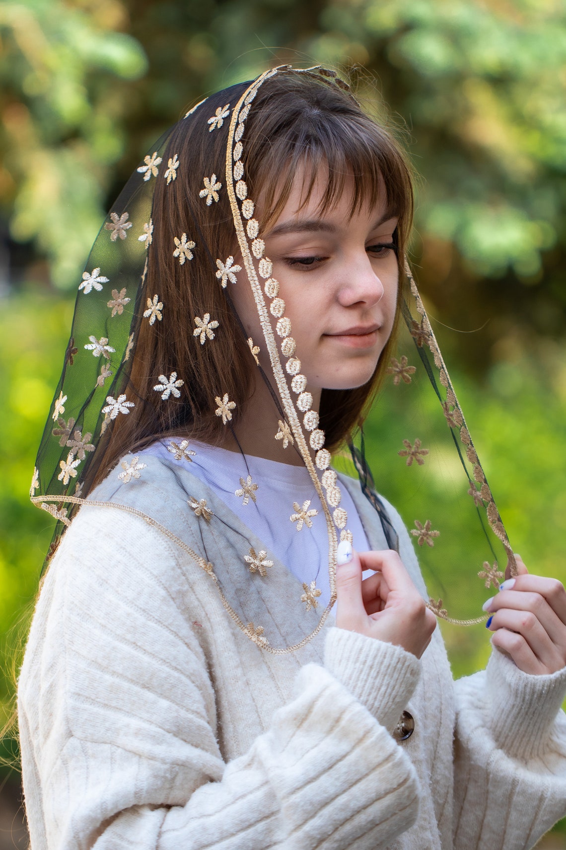 Gold triangle veil - MariaVeils