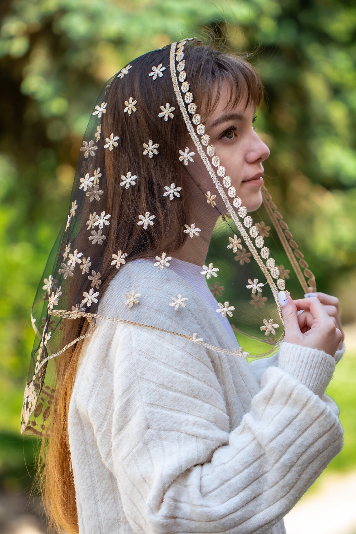 Gold triangle veil - MariaVeils