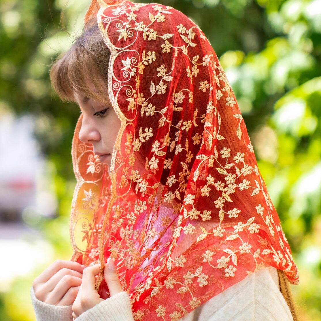 GOLD & RED INFINITY VEIL - MariaVeils