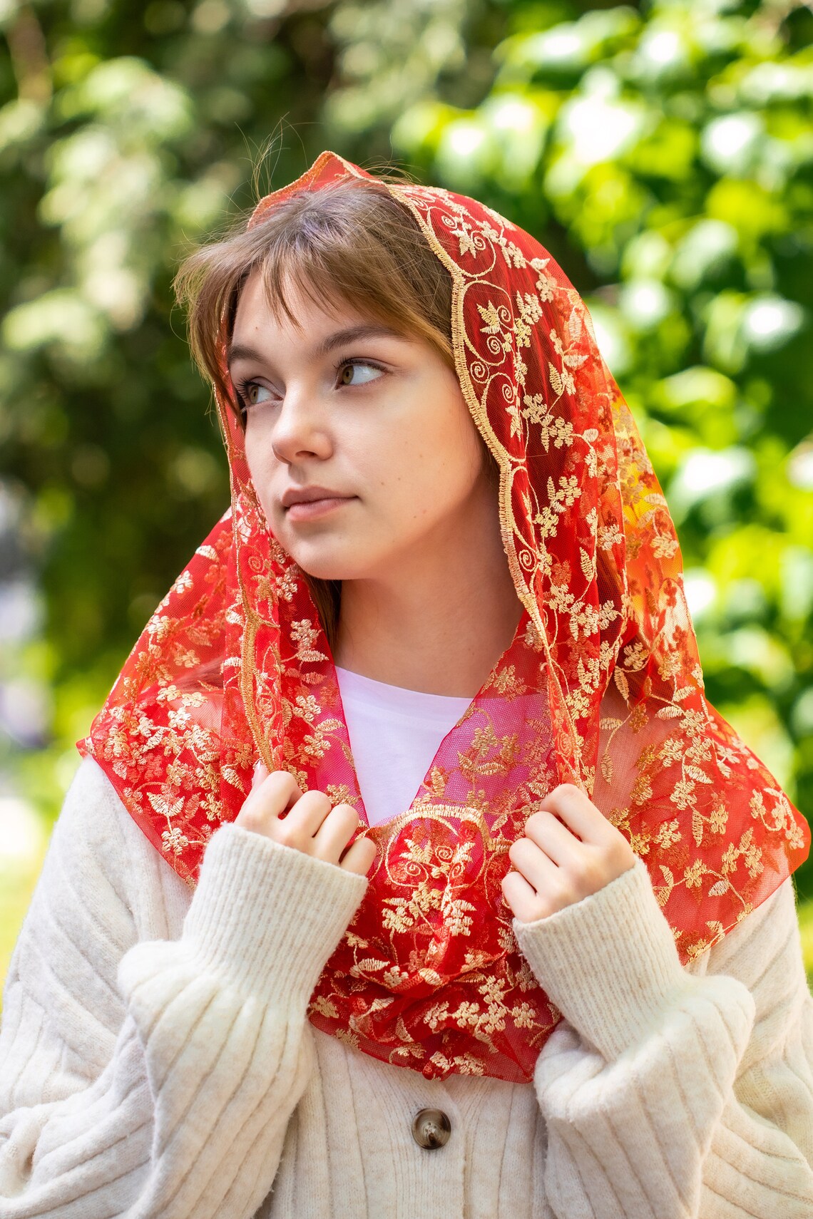 GOLD & RED INFINITY VEIL - MariaVeils