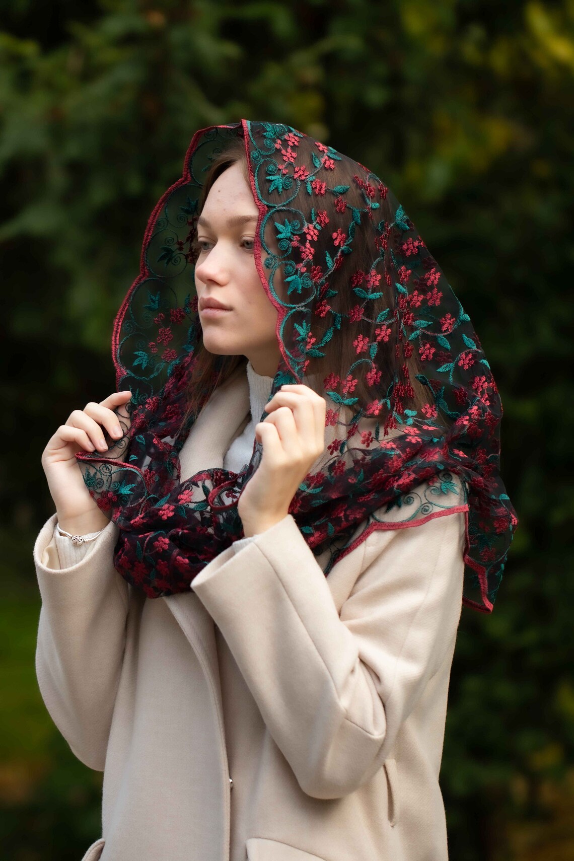 GREEN & BURGUNDY MANTILLA - MariaVeils