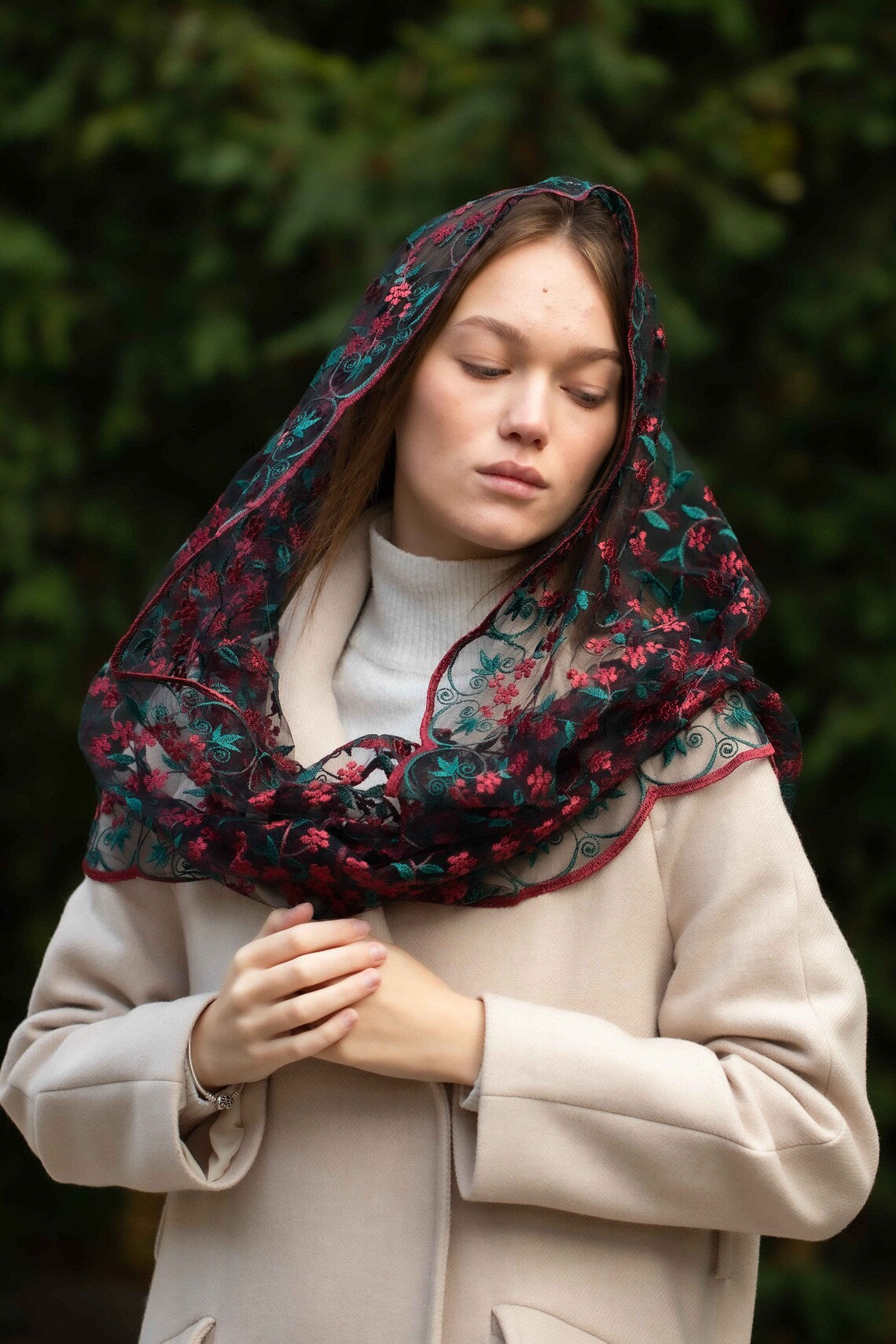 GREEN & BURGUNDY MANTILLA - MariaVeils
