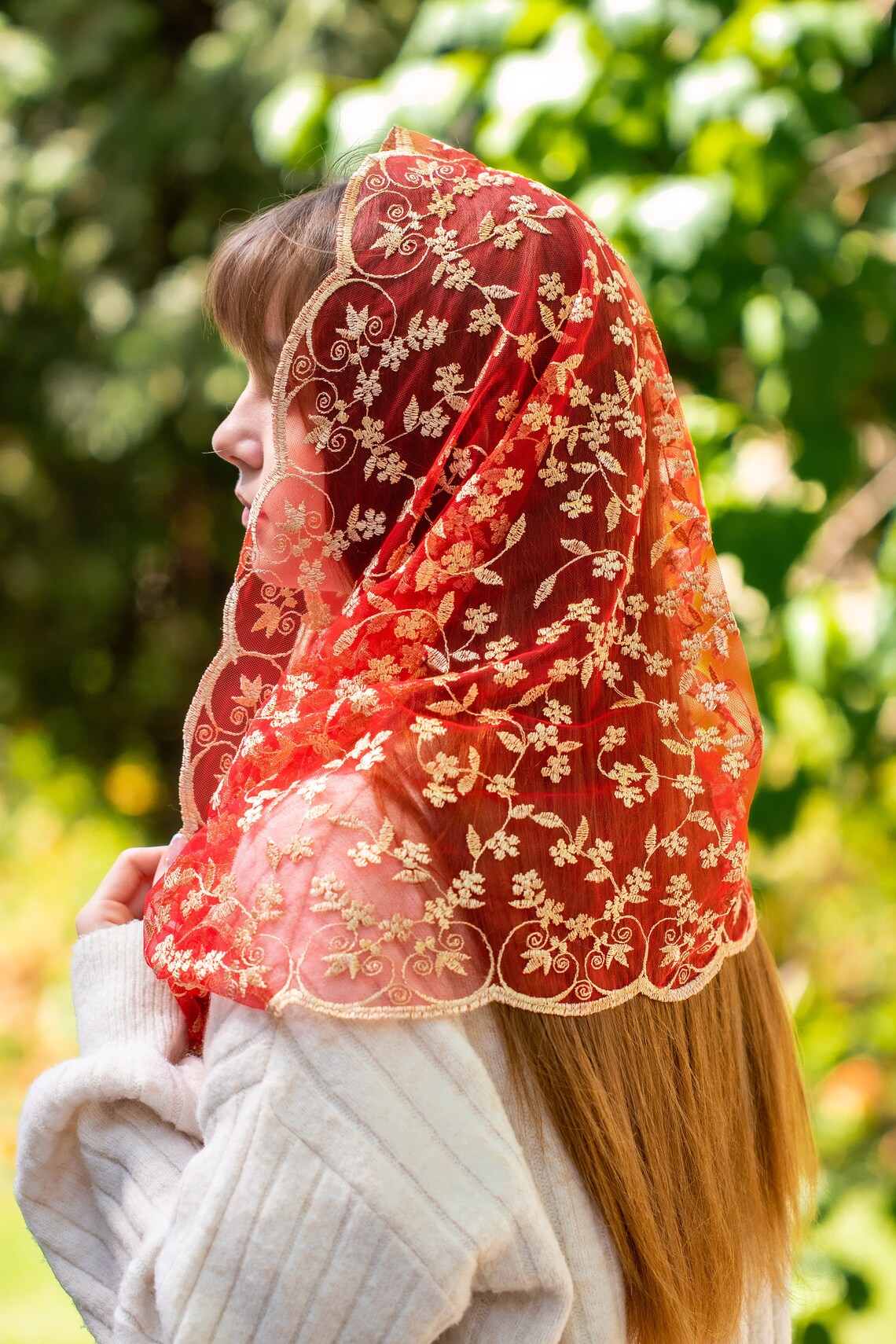 GOLD & RED INFINITY VEIL - MariaVeils