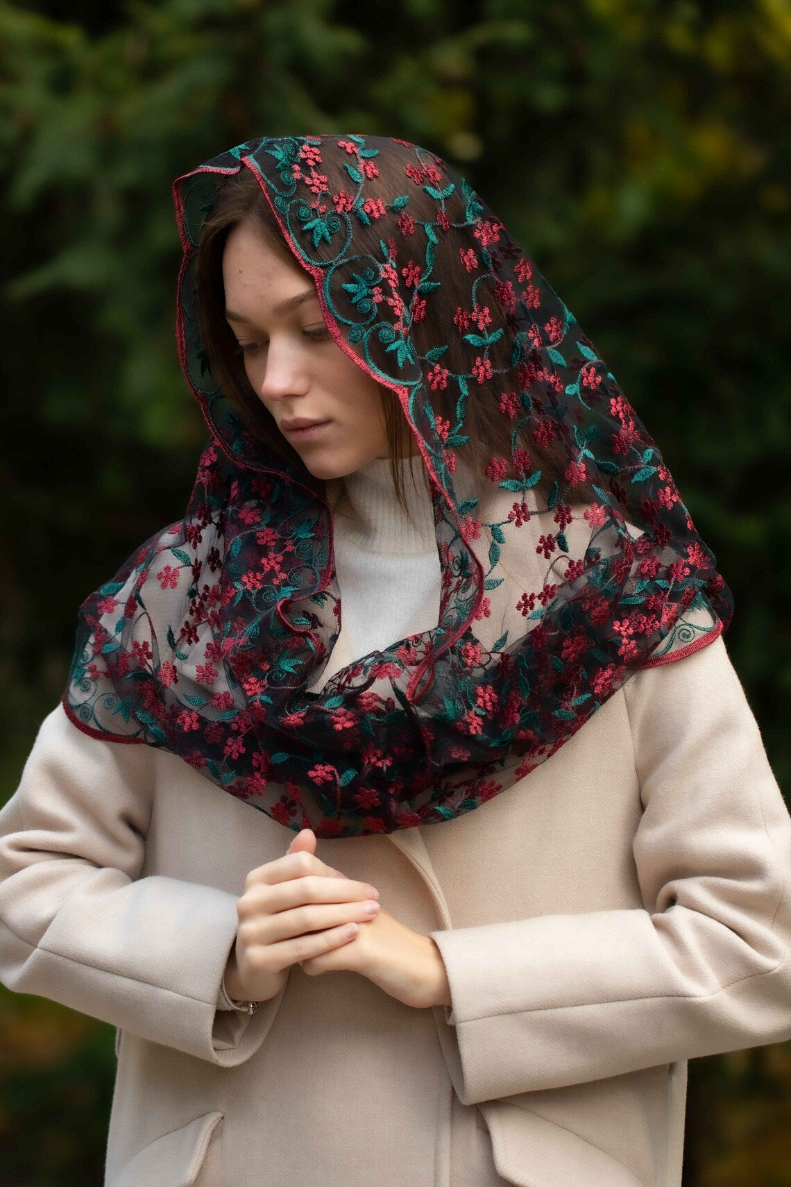 GREEN & BURGUNDY MANTILLA - MariaVeils