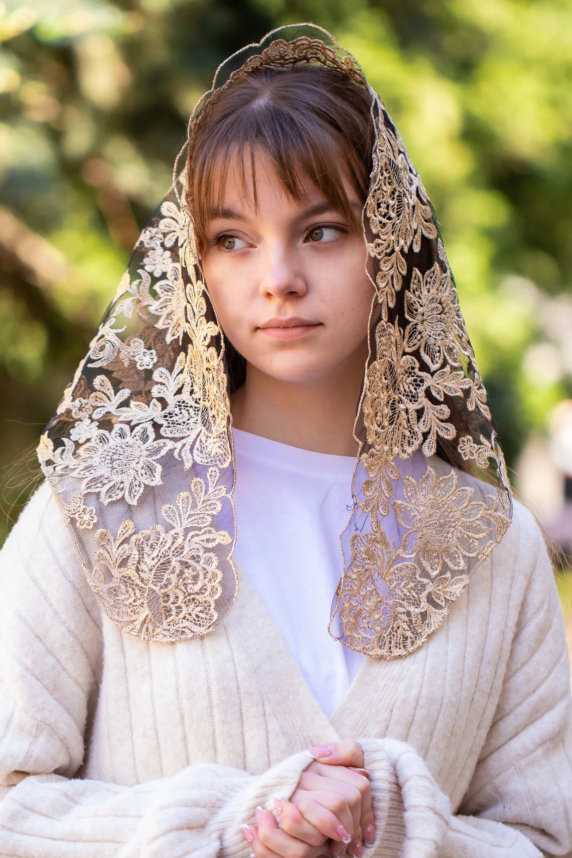 NEW!! Gold lace veil - MariaVeils