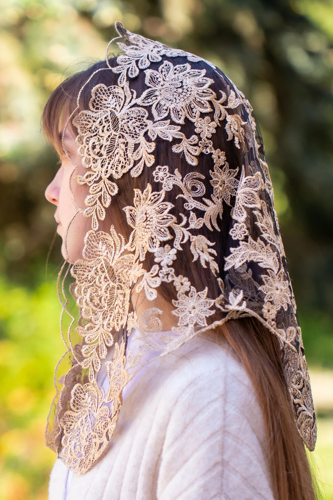 NEW!! Gold lace veil - MariaVeils