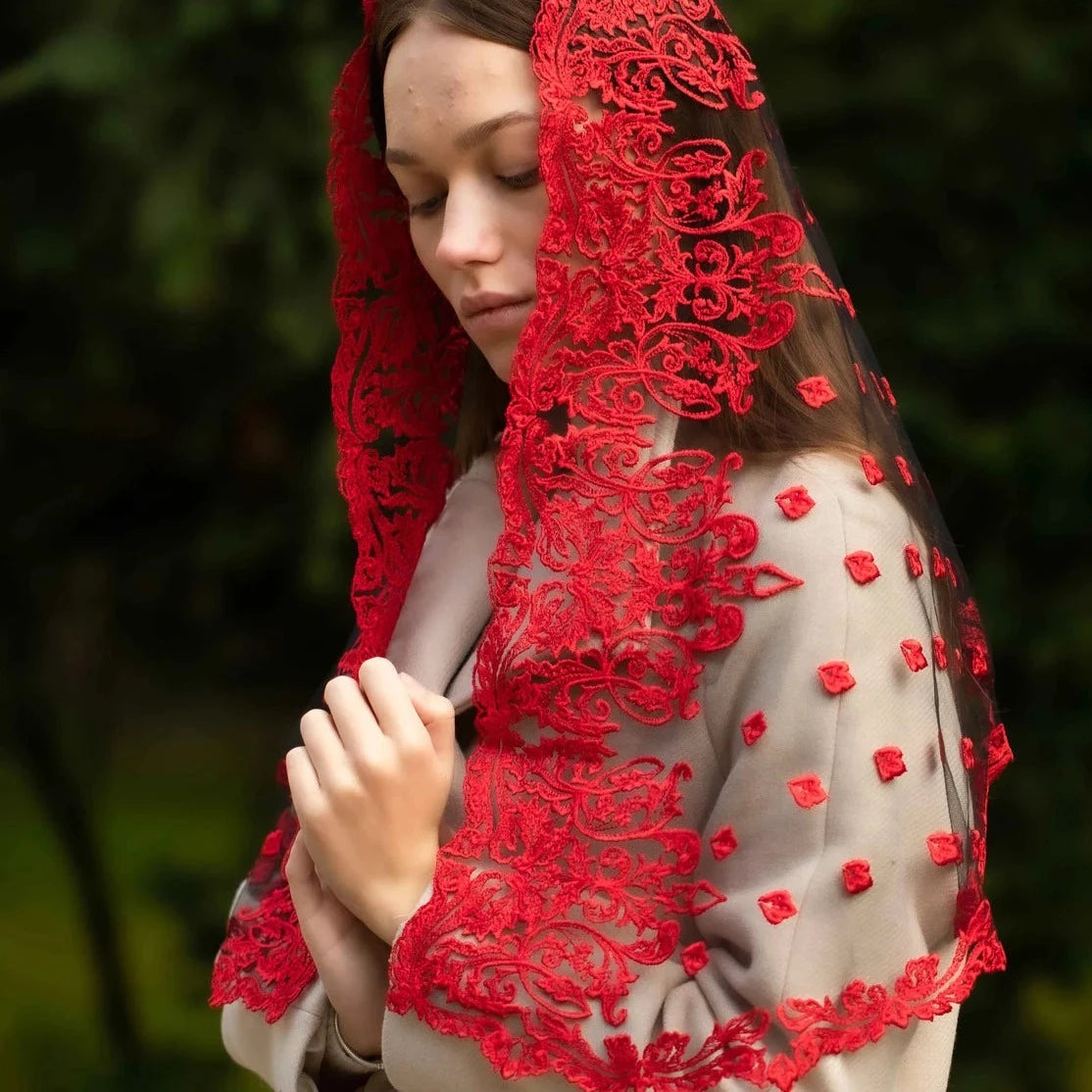 LONG RED MANTILLA - MariaVeils