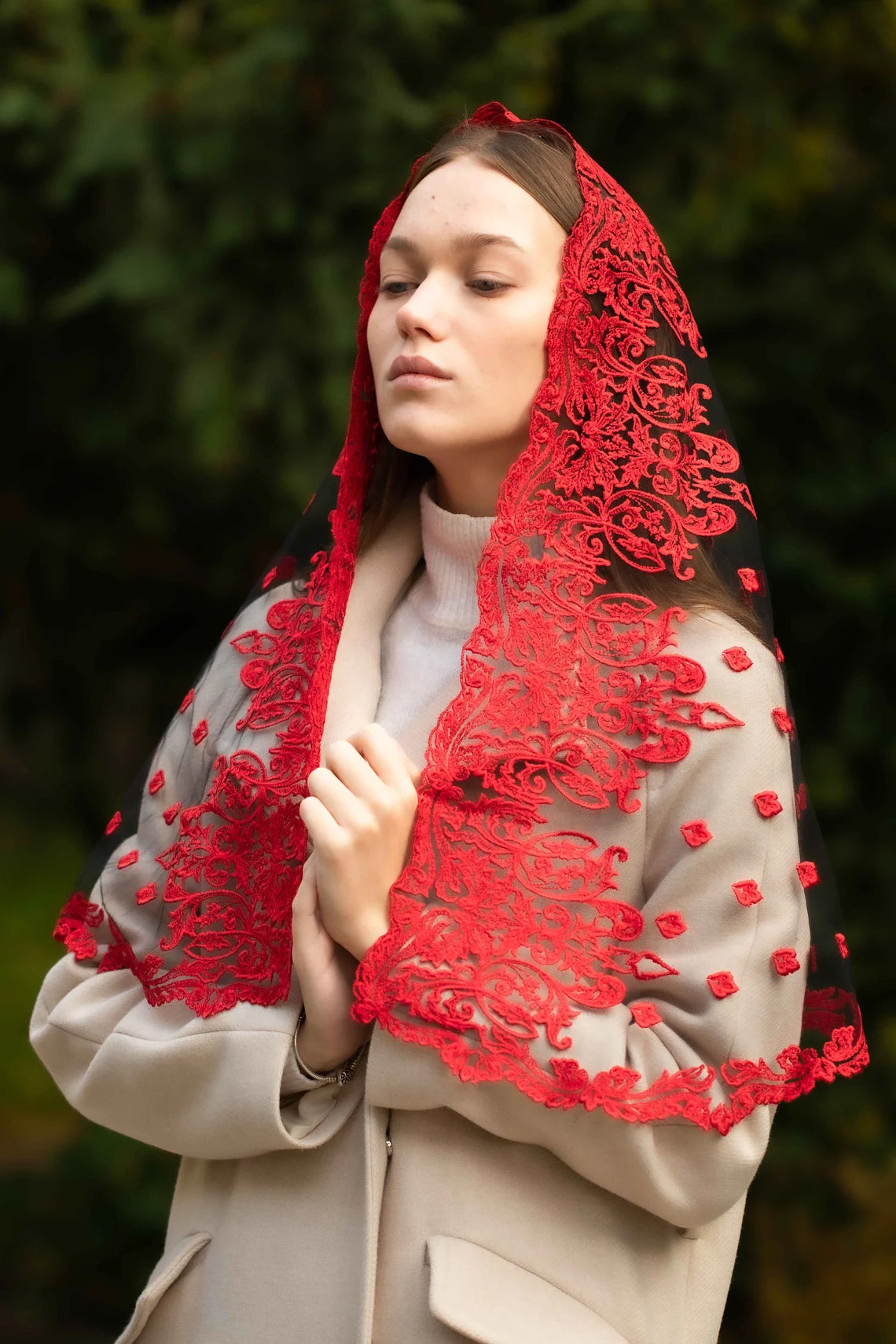 LONG RED MANTILLA - MariaVeils