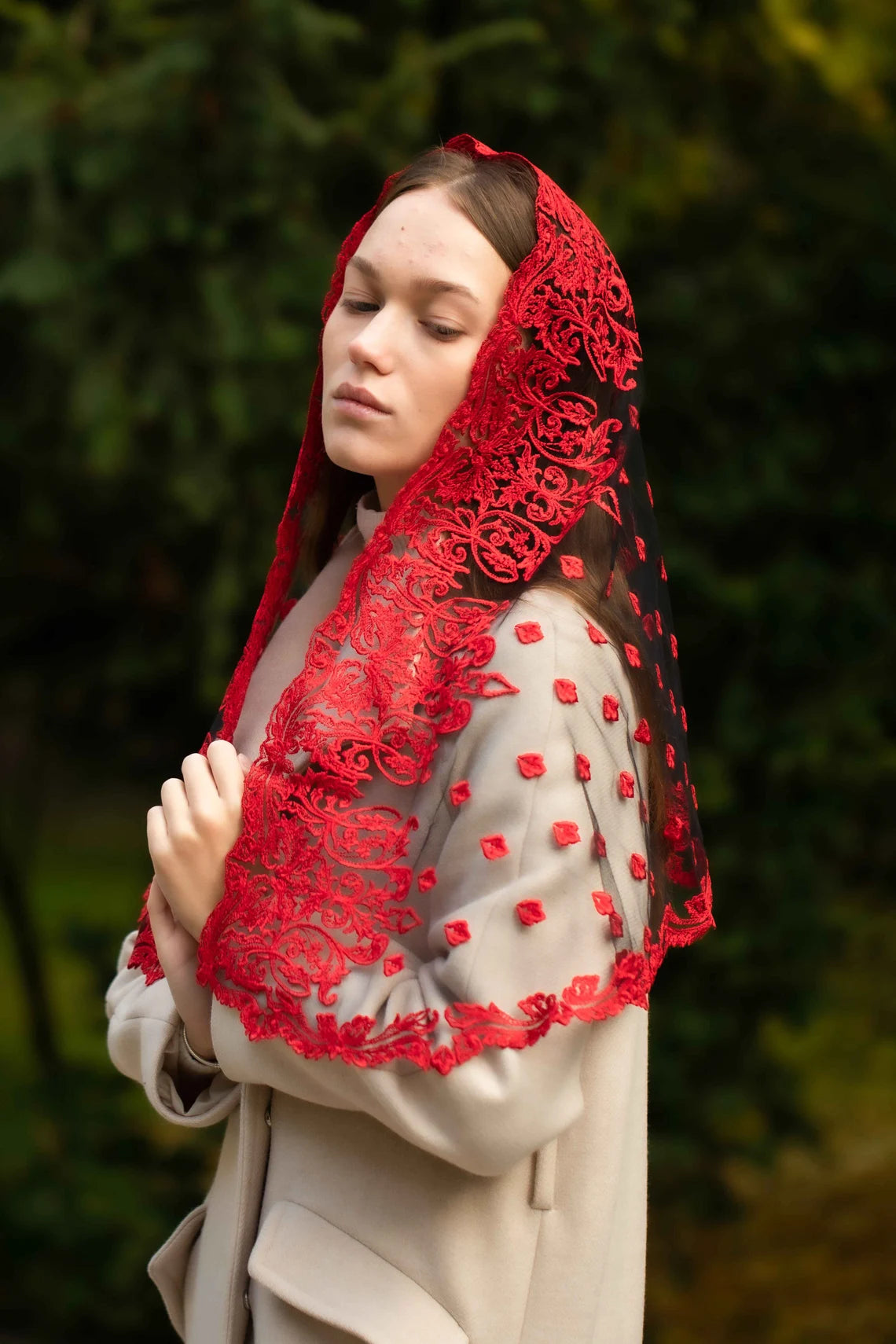 LONG RED MANTILLA - MariaVeils