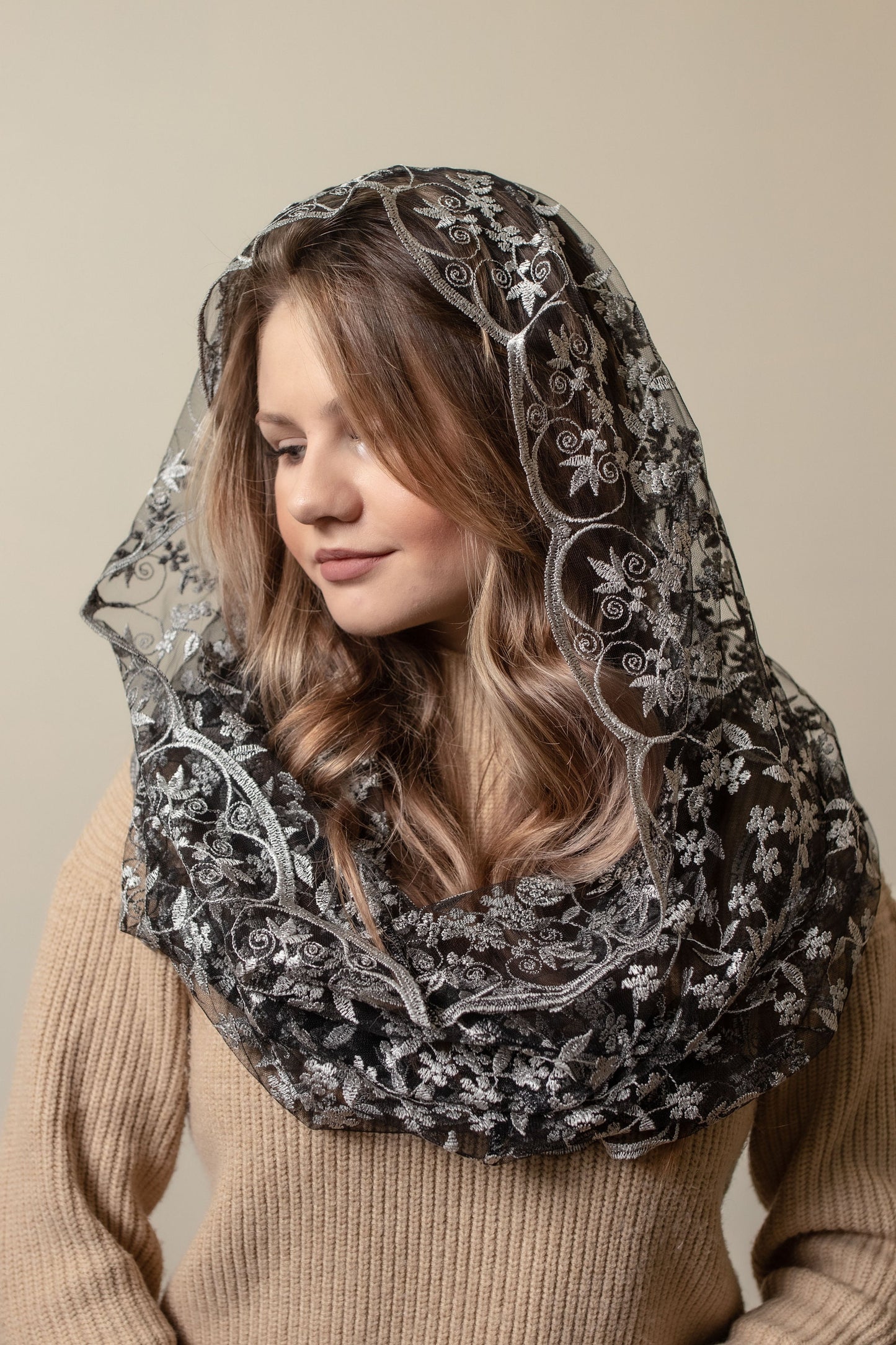 Infinity chapel veil with floral design - MariaVeils