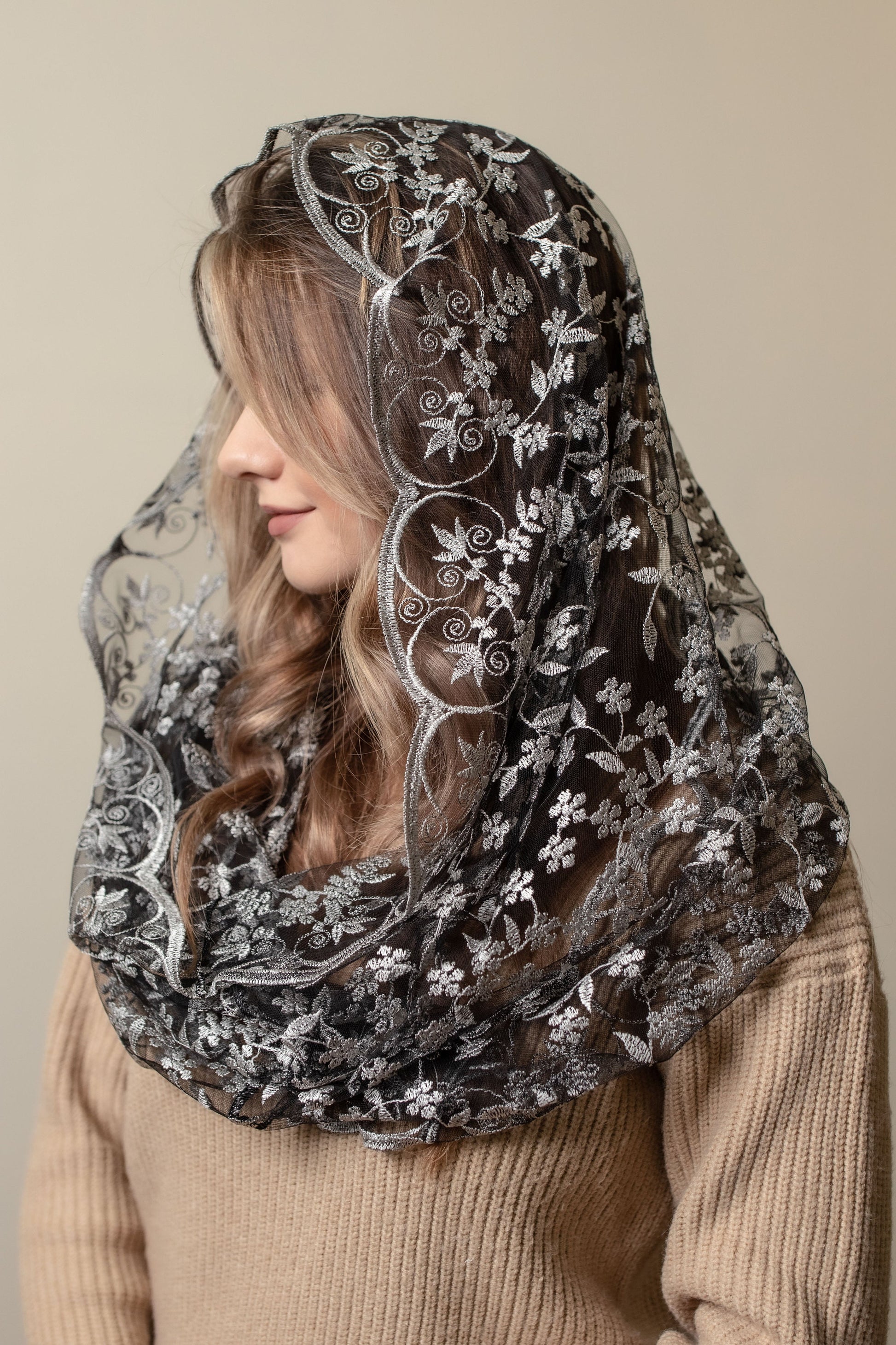 Infinity chapel veil with floral design - MariaVeils