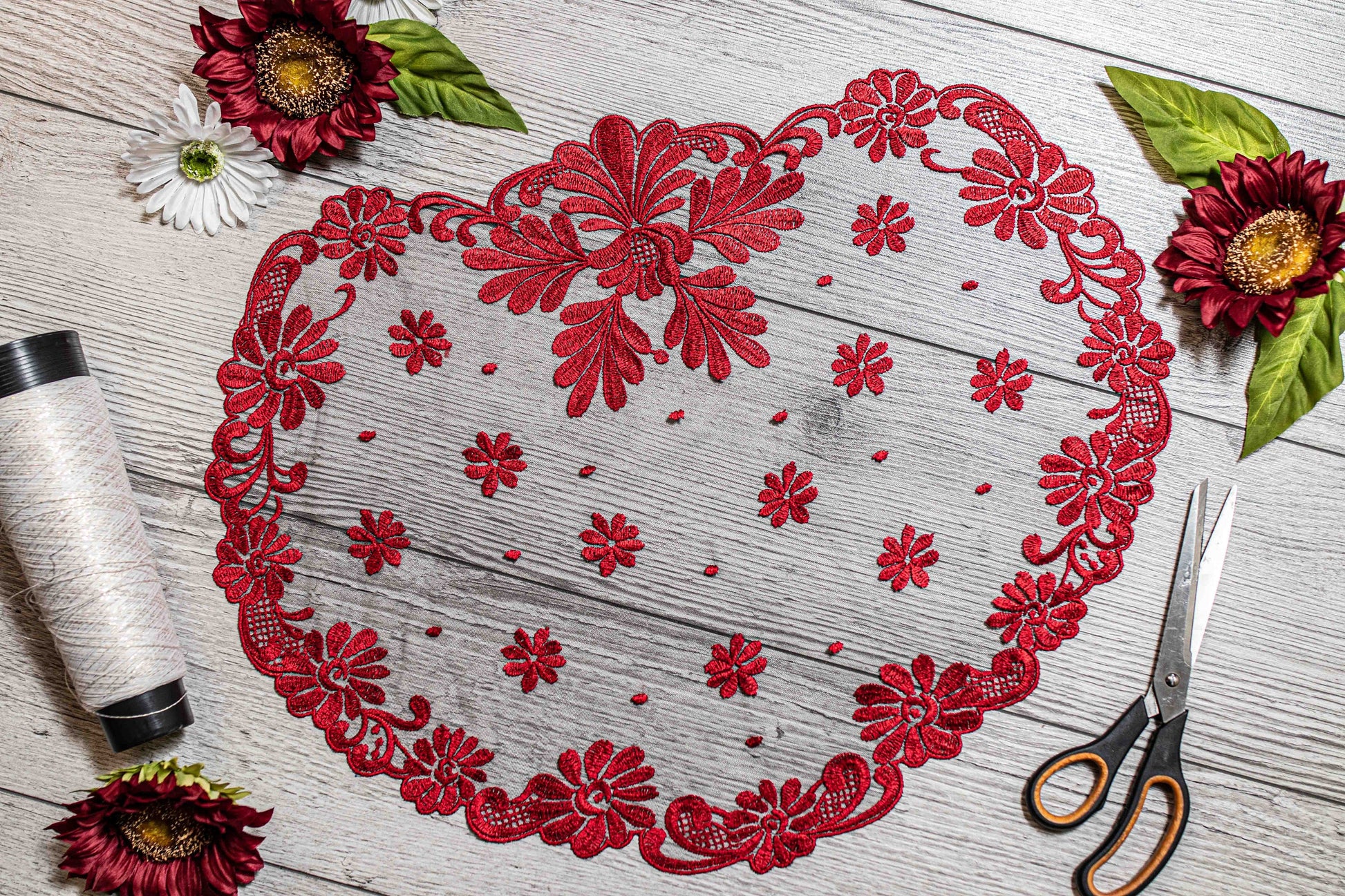 Red short round chapel veil - MariaVeils