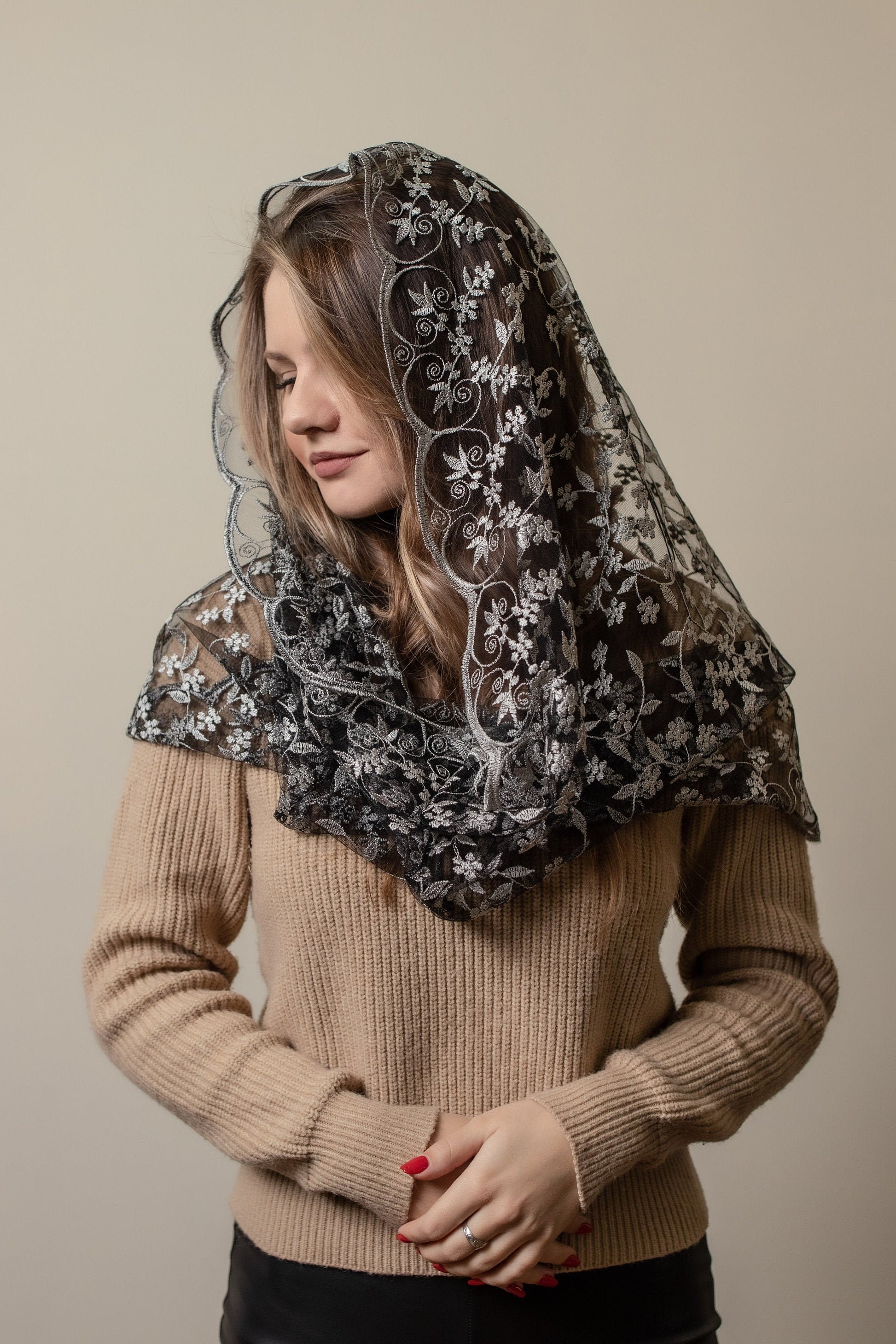 Infinity chapel veil with floral design - MariaVeils
