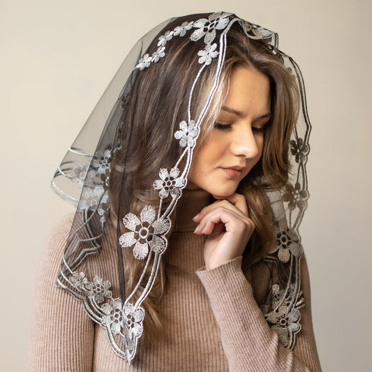 Bestseller!! Grey chapel  veil with floral embroidery - Maria Veils