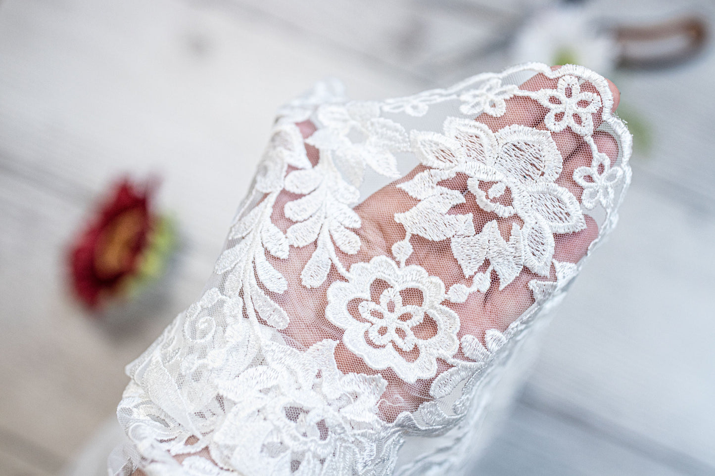 Lace chapel veil with floral design - Maria Veils