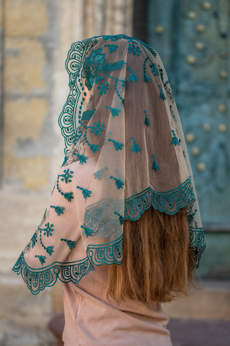 Long emerald green chapel veil - Maria Veils