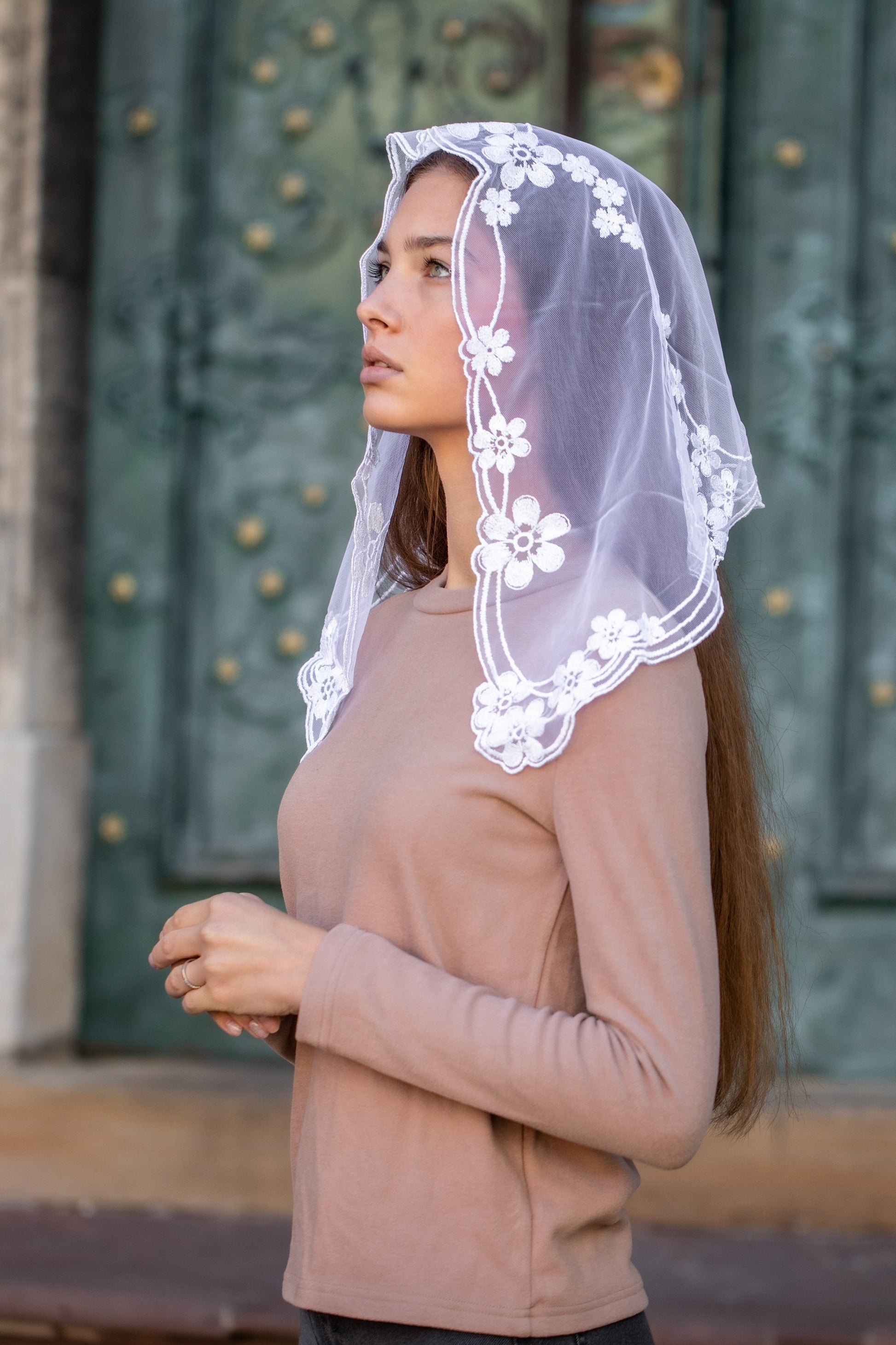 White floral veil - Maria Veils