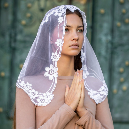 White floral veil - Maria Veils