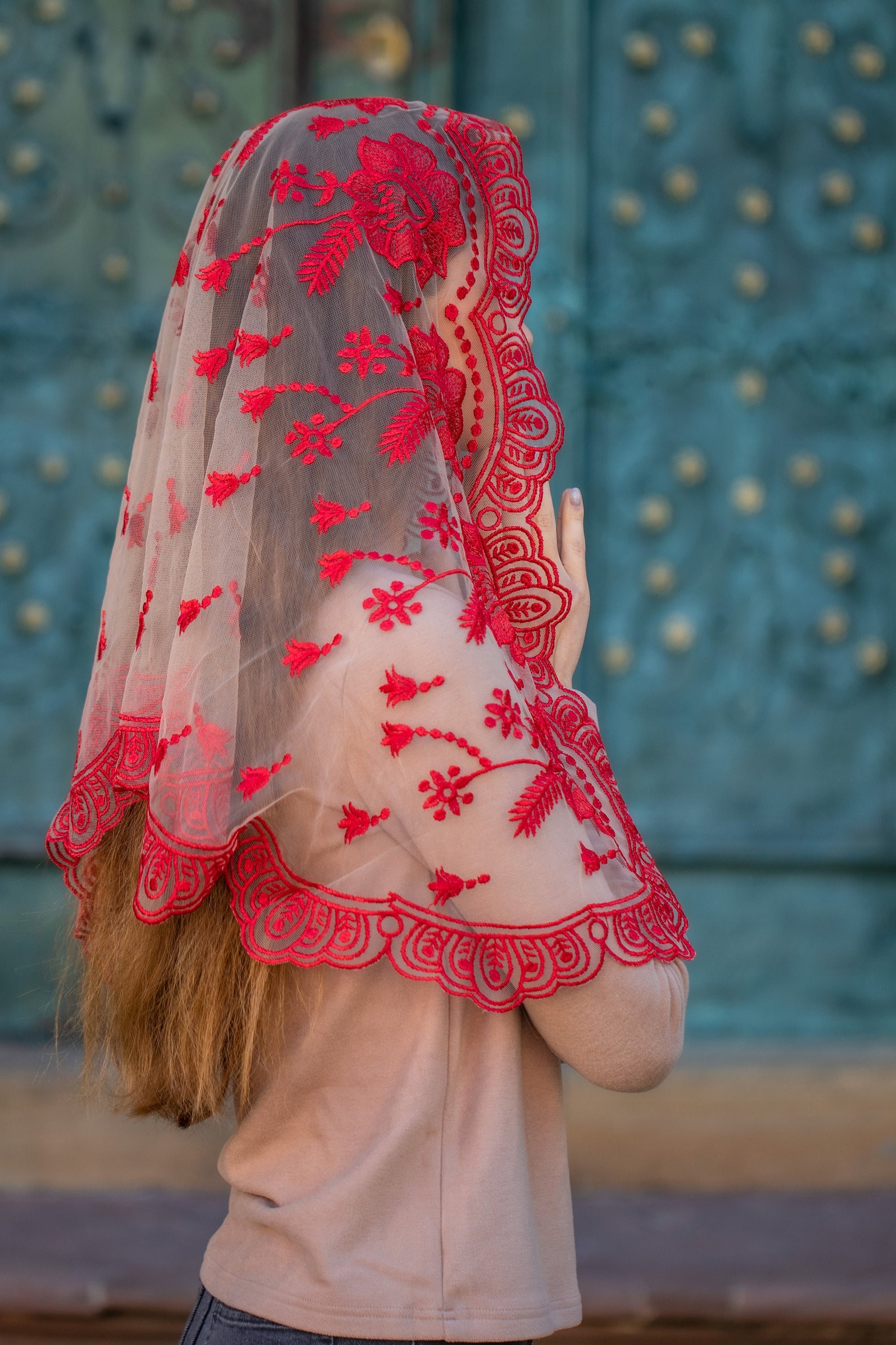 Lace chapel veil with red flowers - Maria Veils