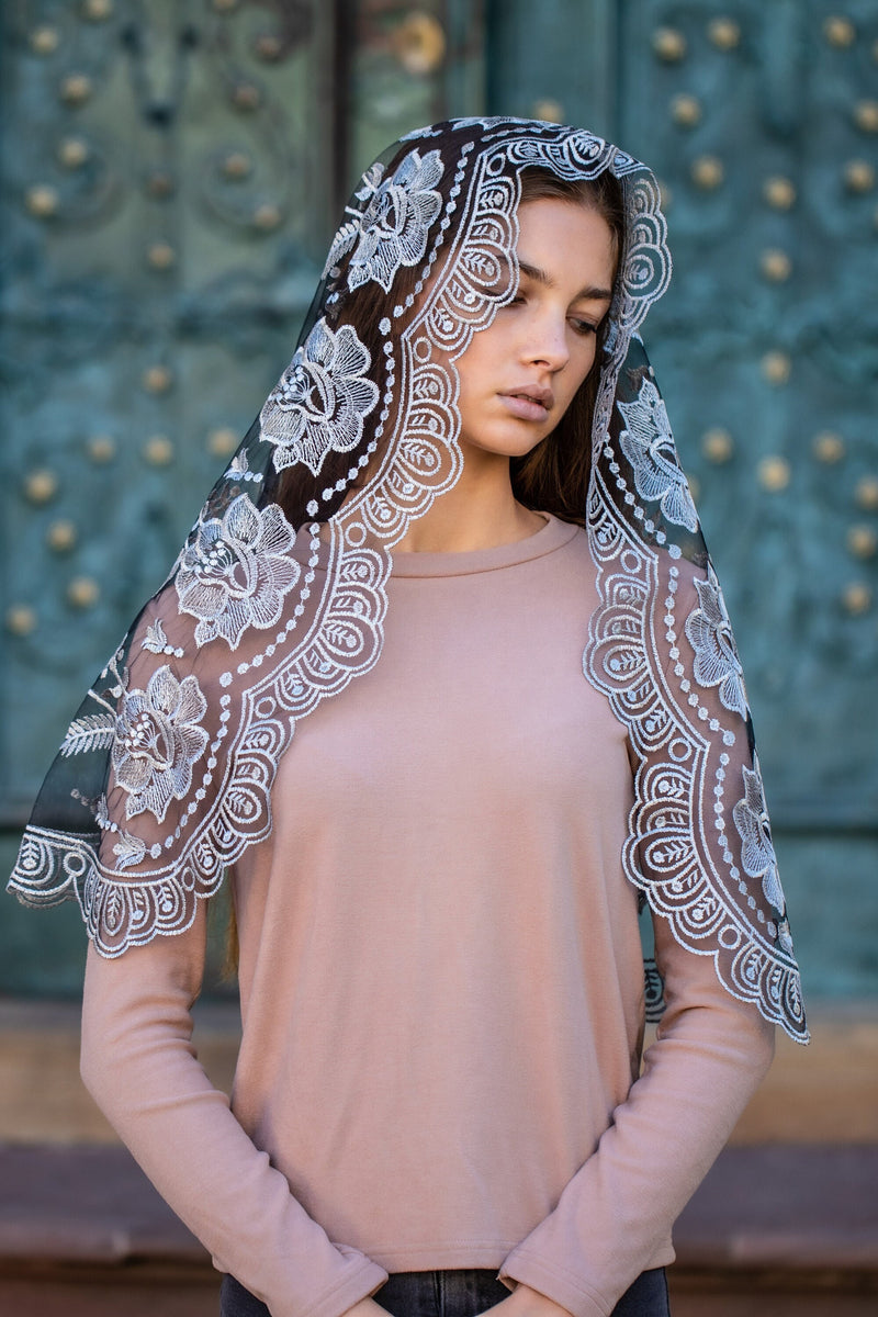 Grey chapel veil with floral embroidery - Maria Veils