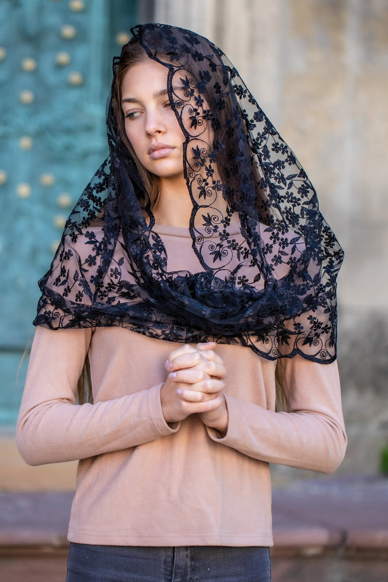 Black Lace scarf - MariaVeils