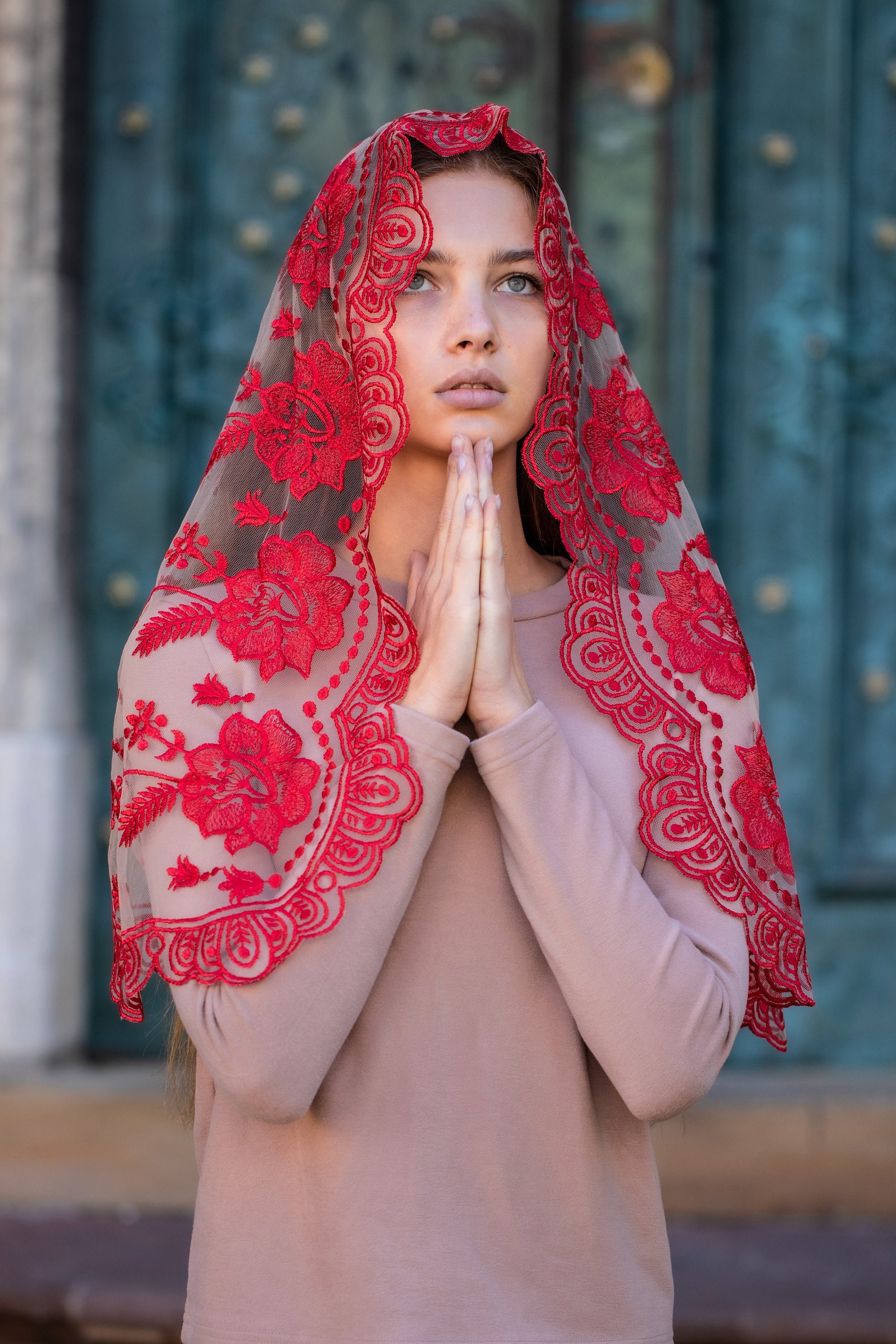 Lace chapel veil with red flowers - Maria Veils